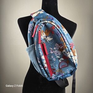 Vera Bradley x Coleman Sling Backpack Crossbody Bag Blue Floral Pattern Travel‎